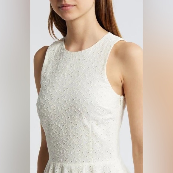 FRAME
Eyelet Cotton Fit-&-Flare Midi-Dress - Picture 6 of 13